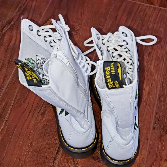 Womens Sz 5 White DR.MARTENS 1914 VONDA LEATHER MID CALF BOOTS - Picture 2 of 4
